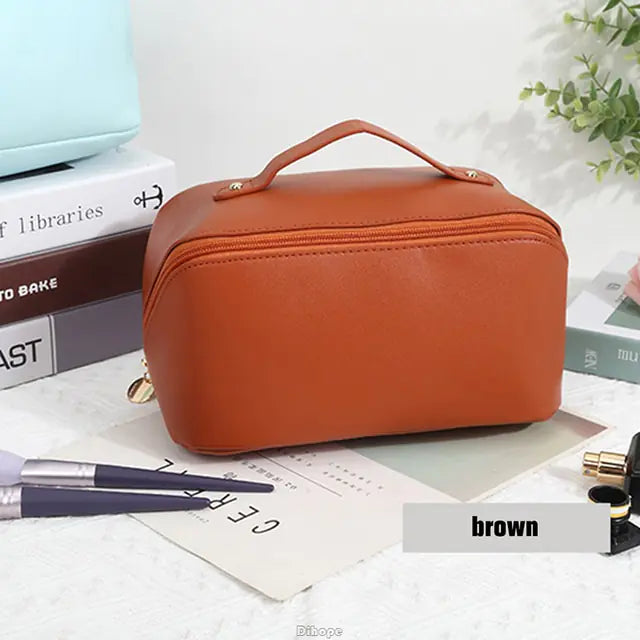 Luxurious Leather Bag For Stylish Organization